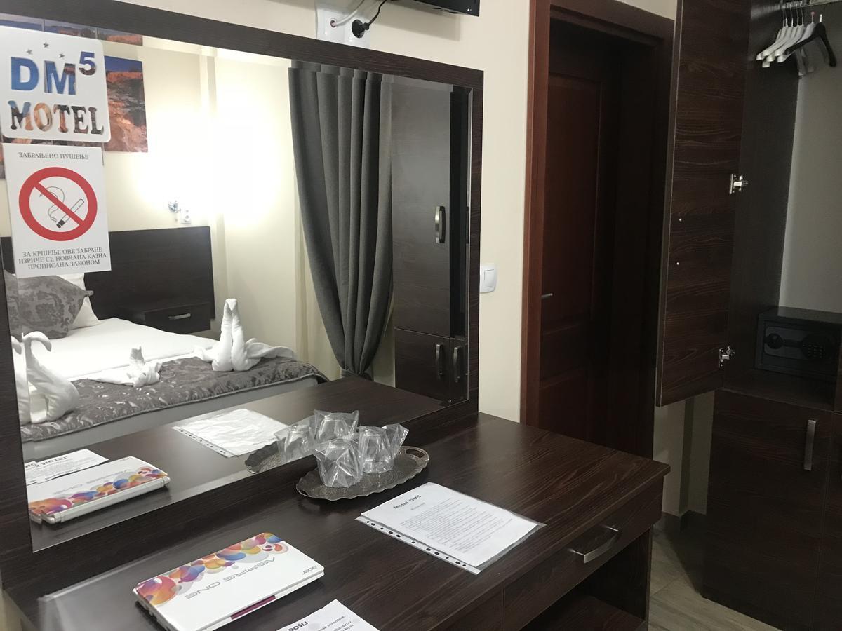 Prenociste Dm5 Acomodação com café da manhã Novi Pazar Exterior foto
